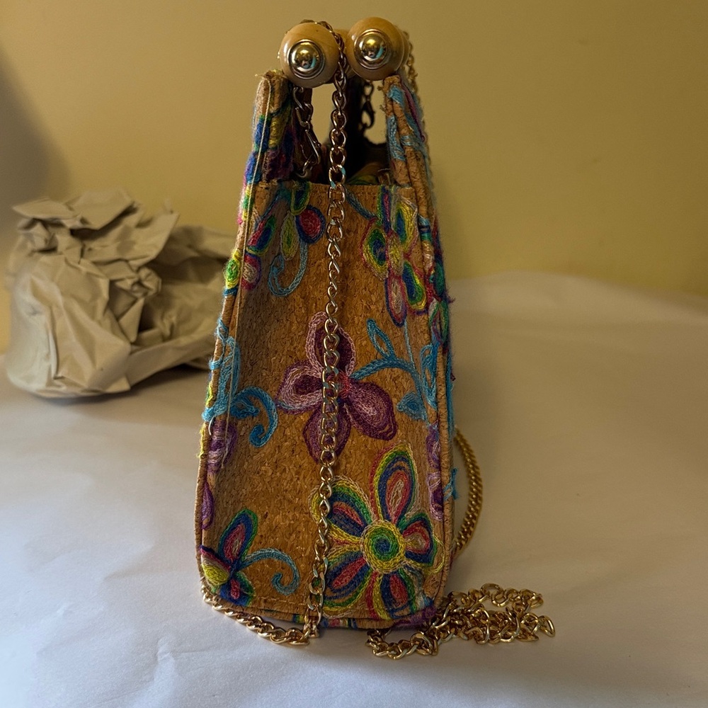 Floral Embroidered Cork Handbag with Gold chain - Picture 6 of 9